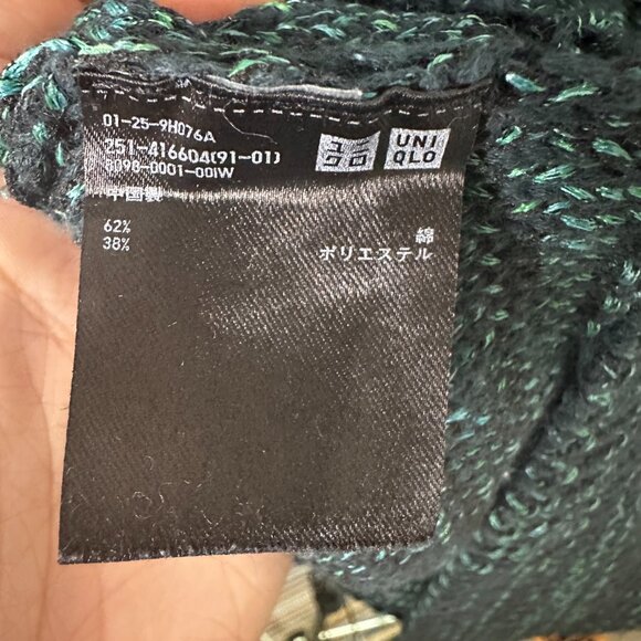 Uniqlo Women's Teal and Black Crewneck Sweater Size Medium Winter Cozy - Picture 5 of 5